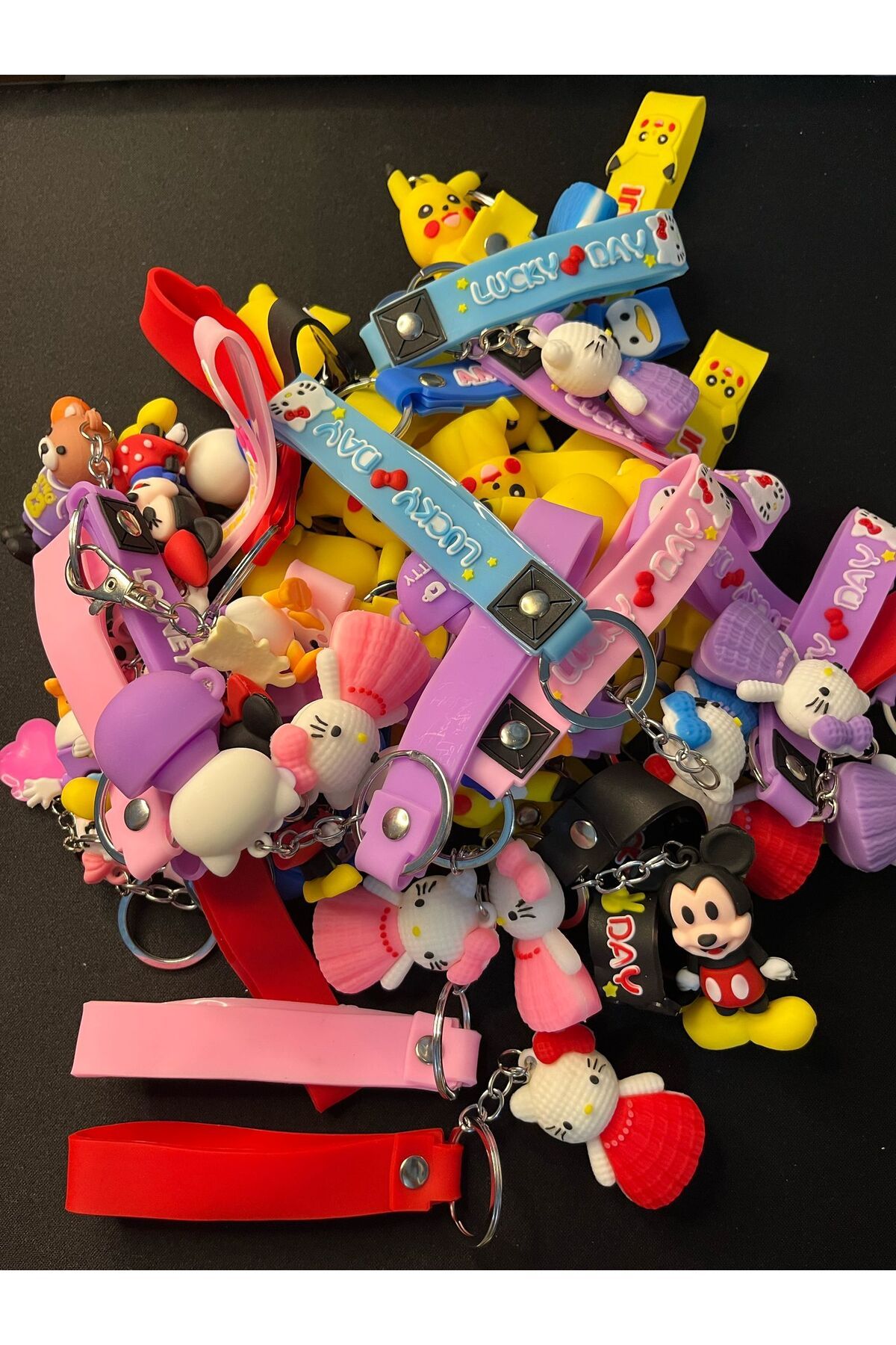 Antin Kuntin 3 Adet Karışık 3D Anahtarlık Karışık Gönderilir Micky Pikaçu Hello Kitty Basketbolcu Mario