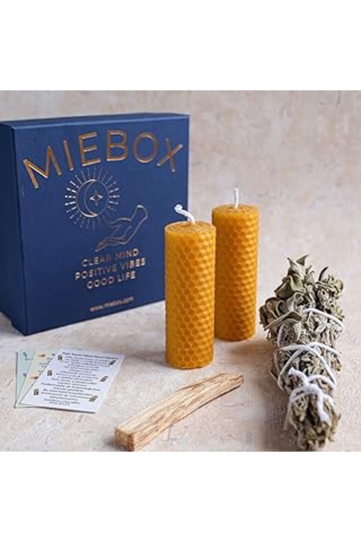 karadağsb Miebox Arınma Seti (1 Adet Palo Santo Tütsü + 2 Adet Balmumu Mum + 1 Demet Adaçayı Tütsüsü)
