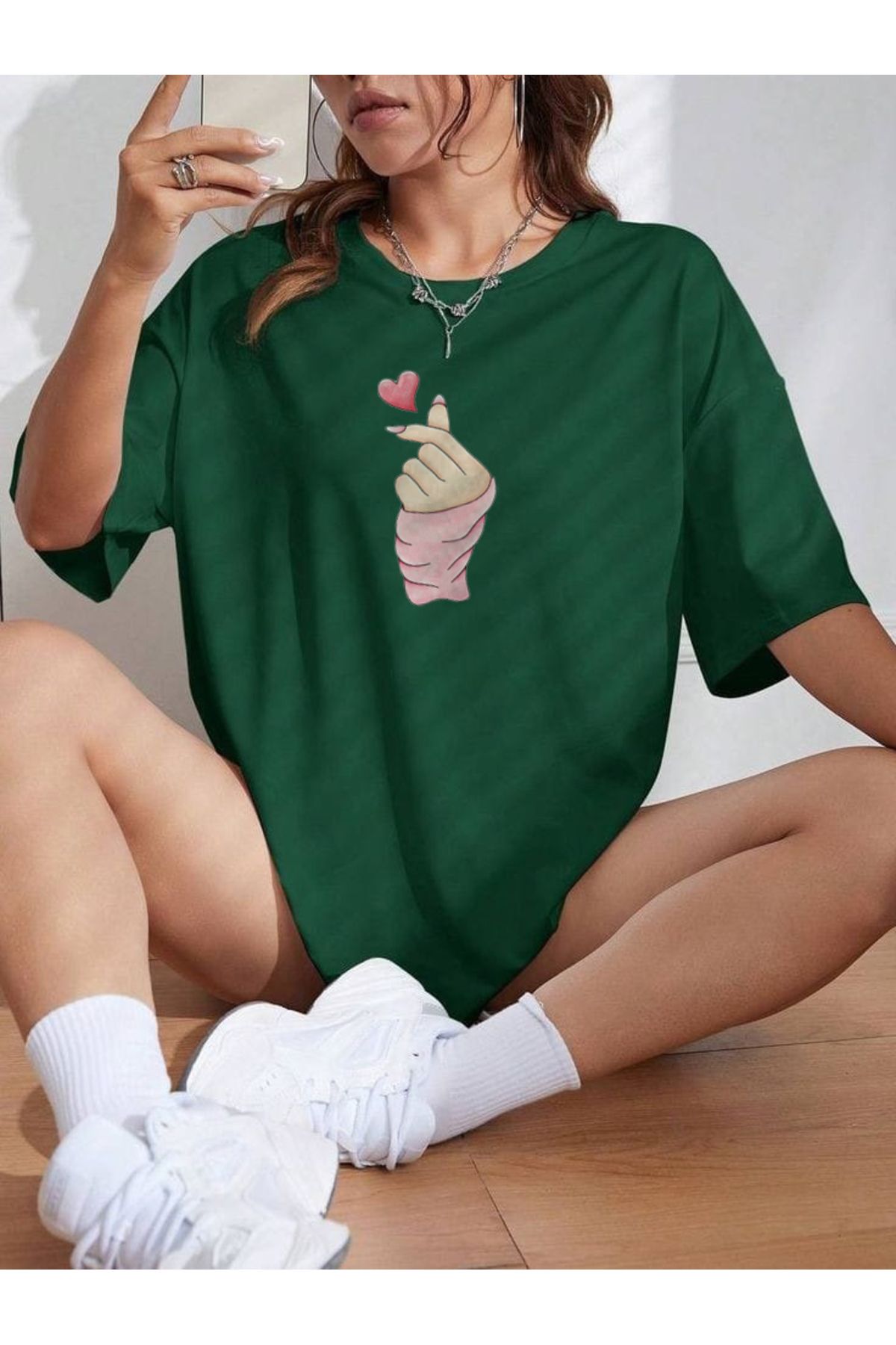 TekTarzz Unisex Kore Parmak Kalp Baskılı Tshirt