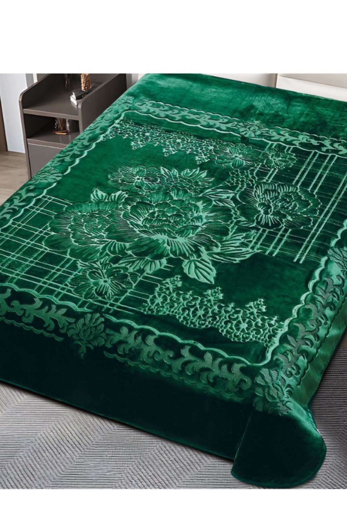 smart home-Luxury Winter Blanket for Two People - Soft, Patterned, Two-Layer Blanket - Weight 4 kg - Size 200 x 230 cm 4
