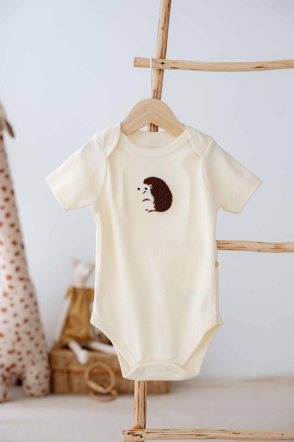 Frelida Baby & Kids %100 Pamuklu Sevimli Tavşan Nakışlı Kısa Kollu Tek Üst