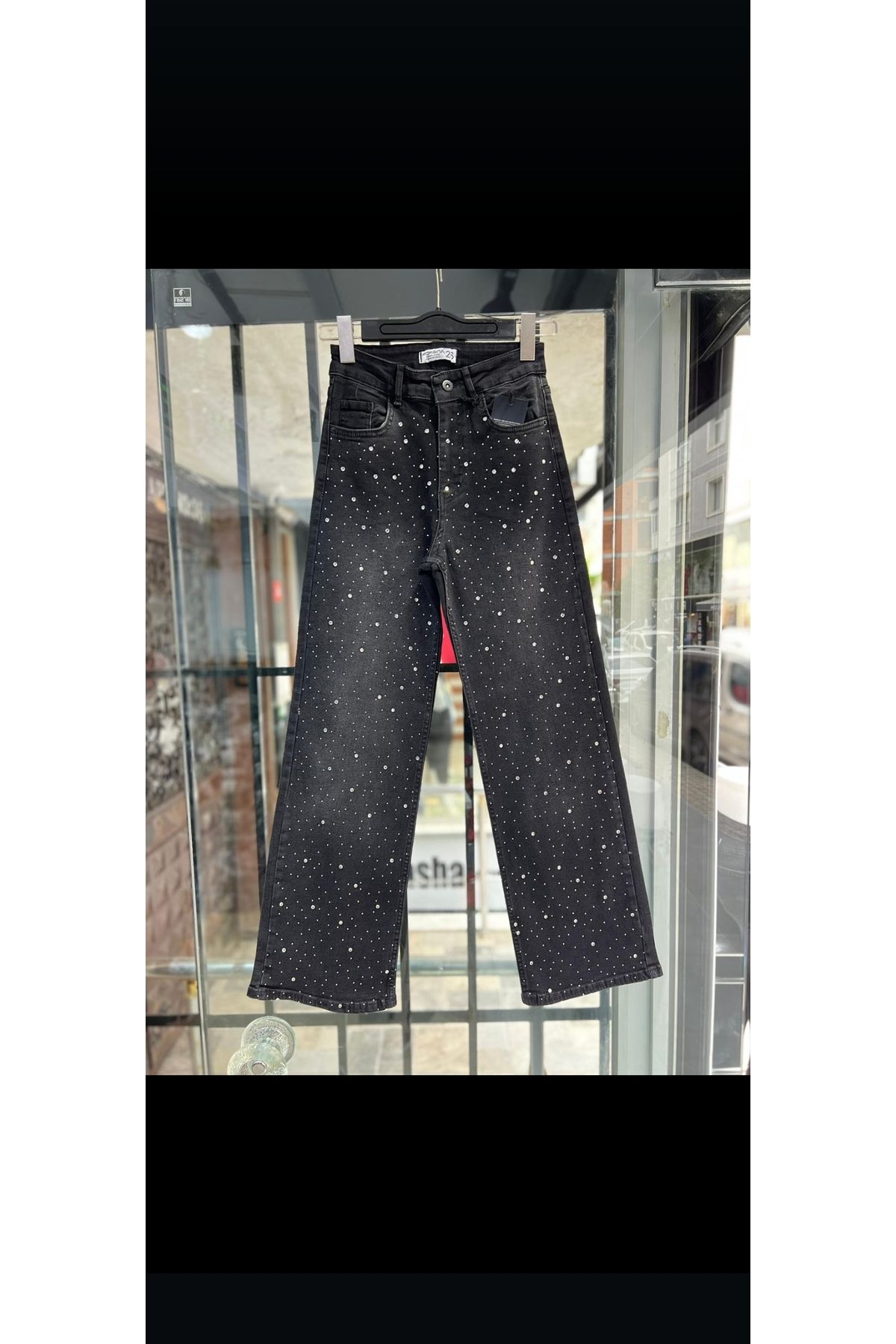 Butik Ayseba Taşlı Geniş Paça Kot Pantolon