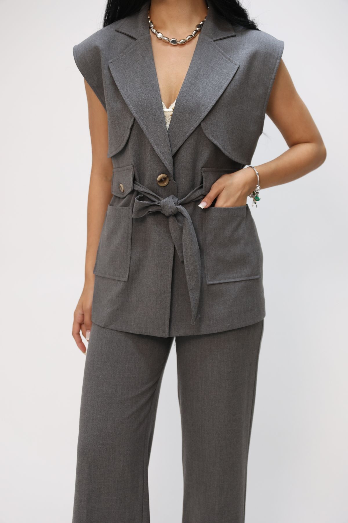 Nesil-Aller Detailed Belted Vest 4