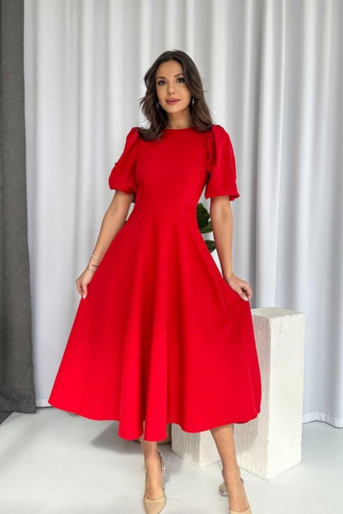 Kokosh moda Kadın Balon Kollu Kloş Detaylı Midi Krep Elbise