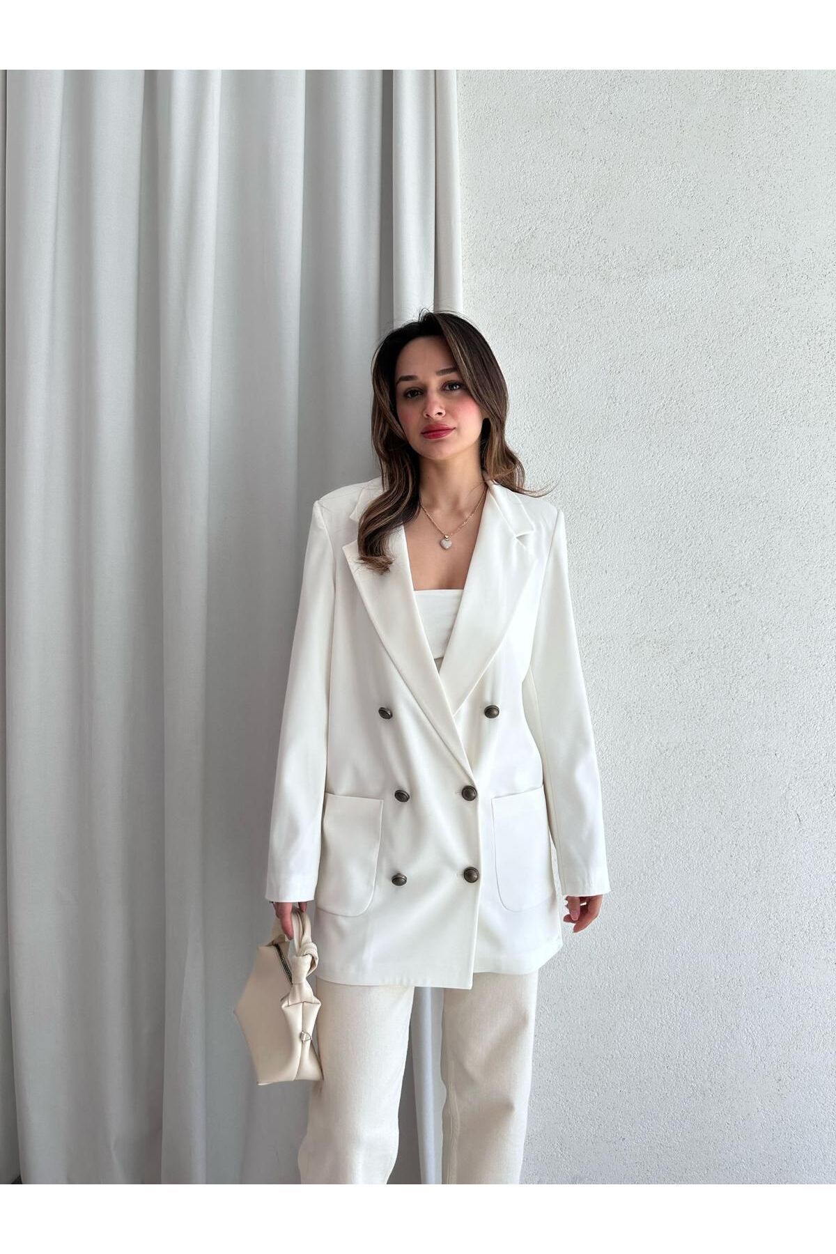 BUTİK ELAJ Kadın Beyaz Torbacep Kruvaze Blazer Ceket
