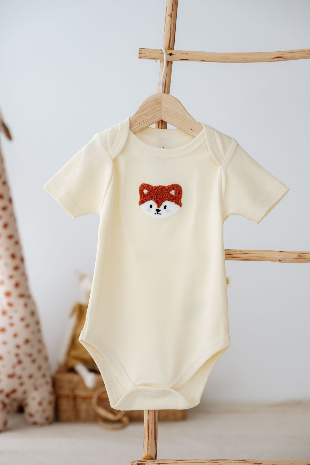 Frelida Baby & Kids %100 Pamuklu Sevimli Tavşan Nakışlı Kısa Kollu Tek Üst