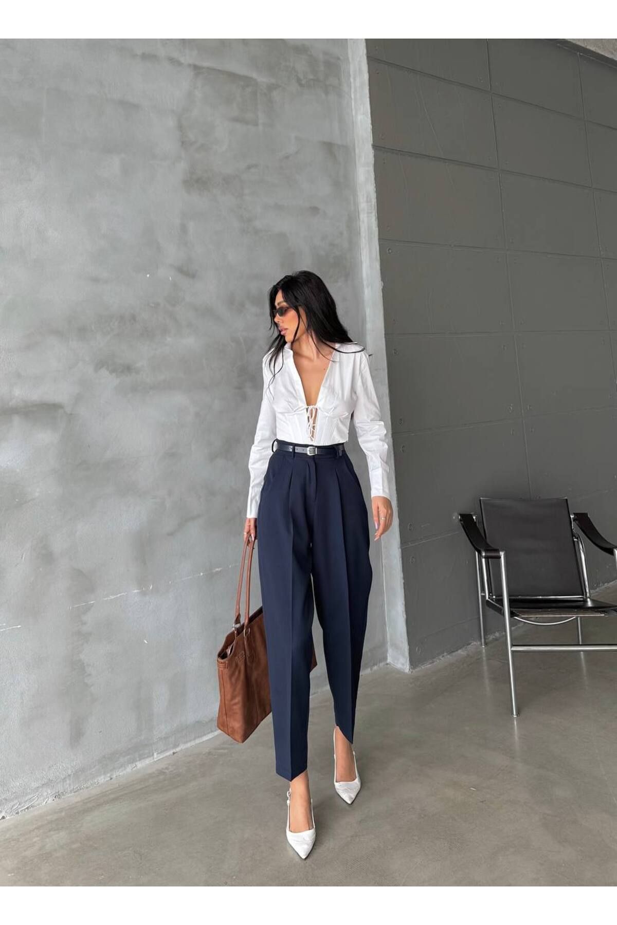Castivo Fashion Kemerli Pensli Yüksek Bel Havuç Kadın Pantolon
