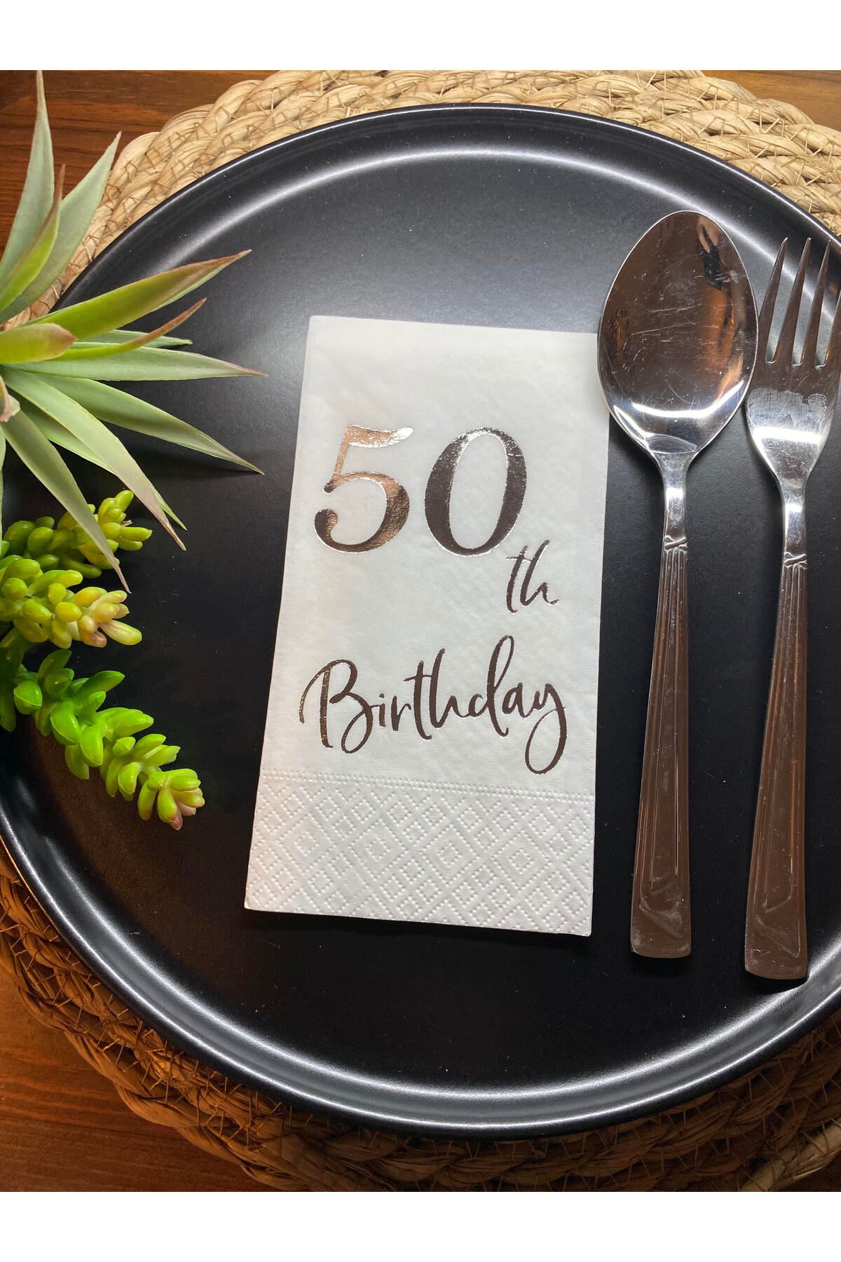 kidspartim Gümüş Yaldızlı Beyaz Elli Yaş Bırthday Garson Katlama Peçete 16 lı