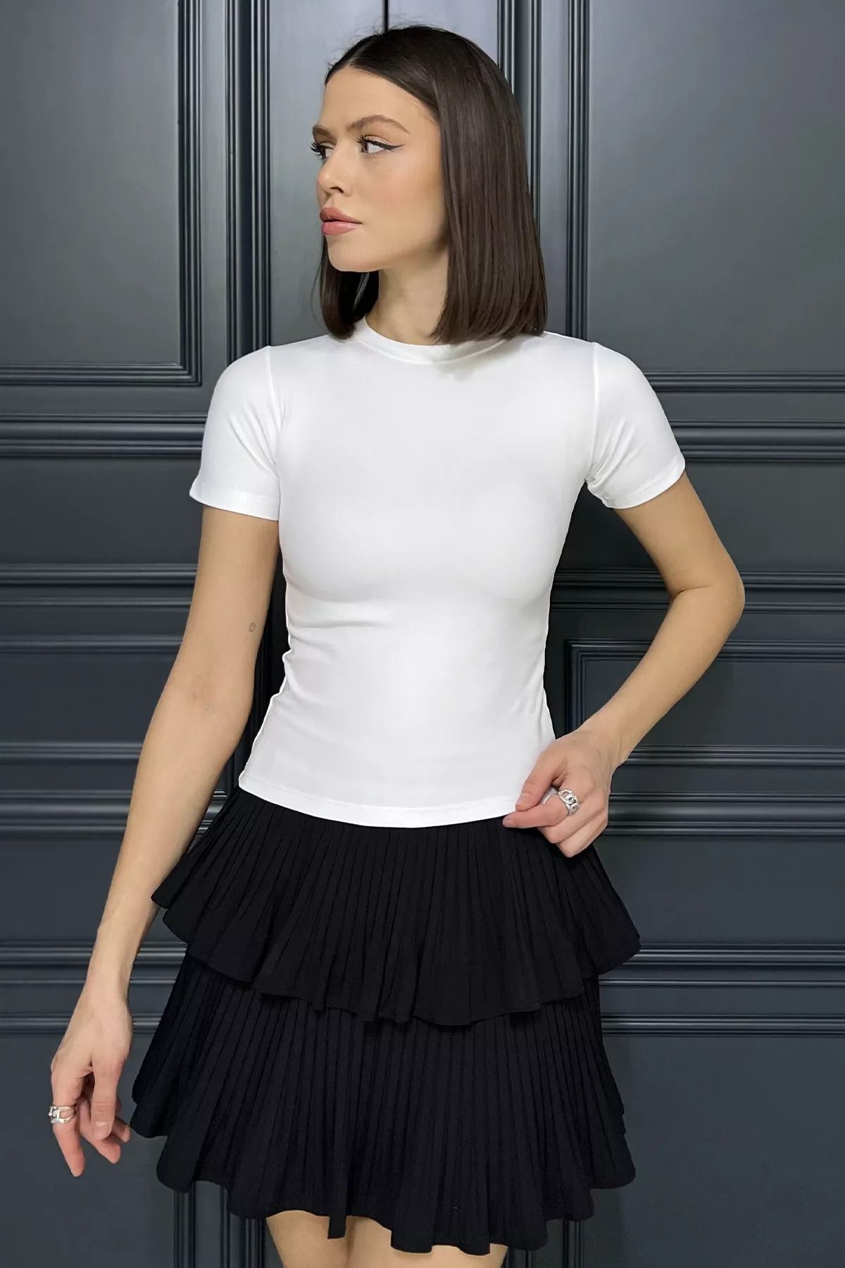 GÜLSELİ Beyaz Kadın Bisiklet Yaka Likralı Modal Kumaş Crop Top Bluz
