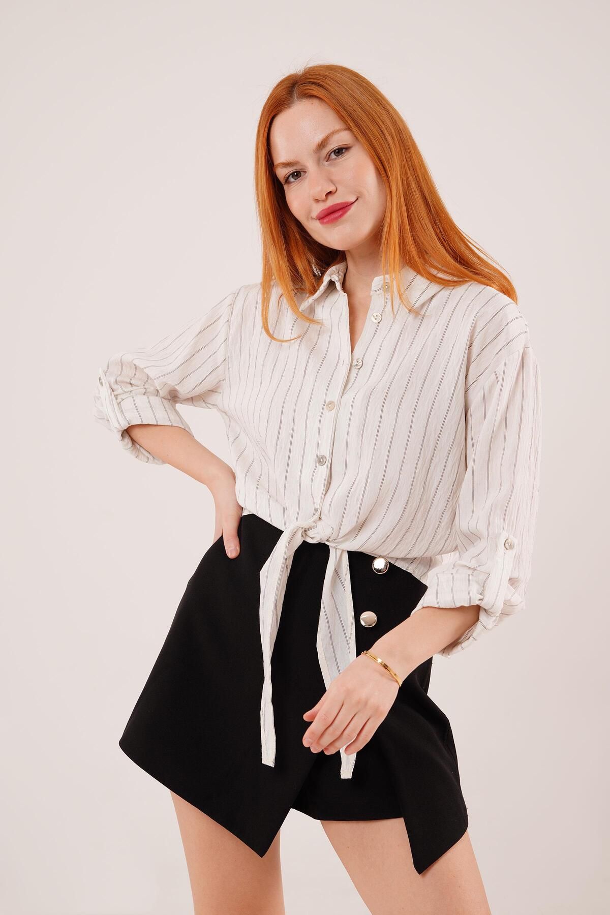 ARUZ MODA Kol Detaylı Bağlamalı Çizgili Beyaz Gömlek