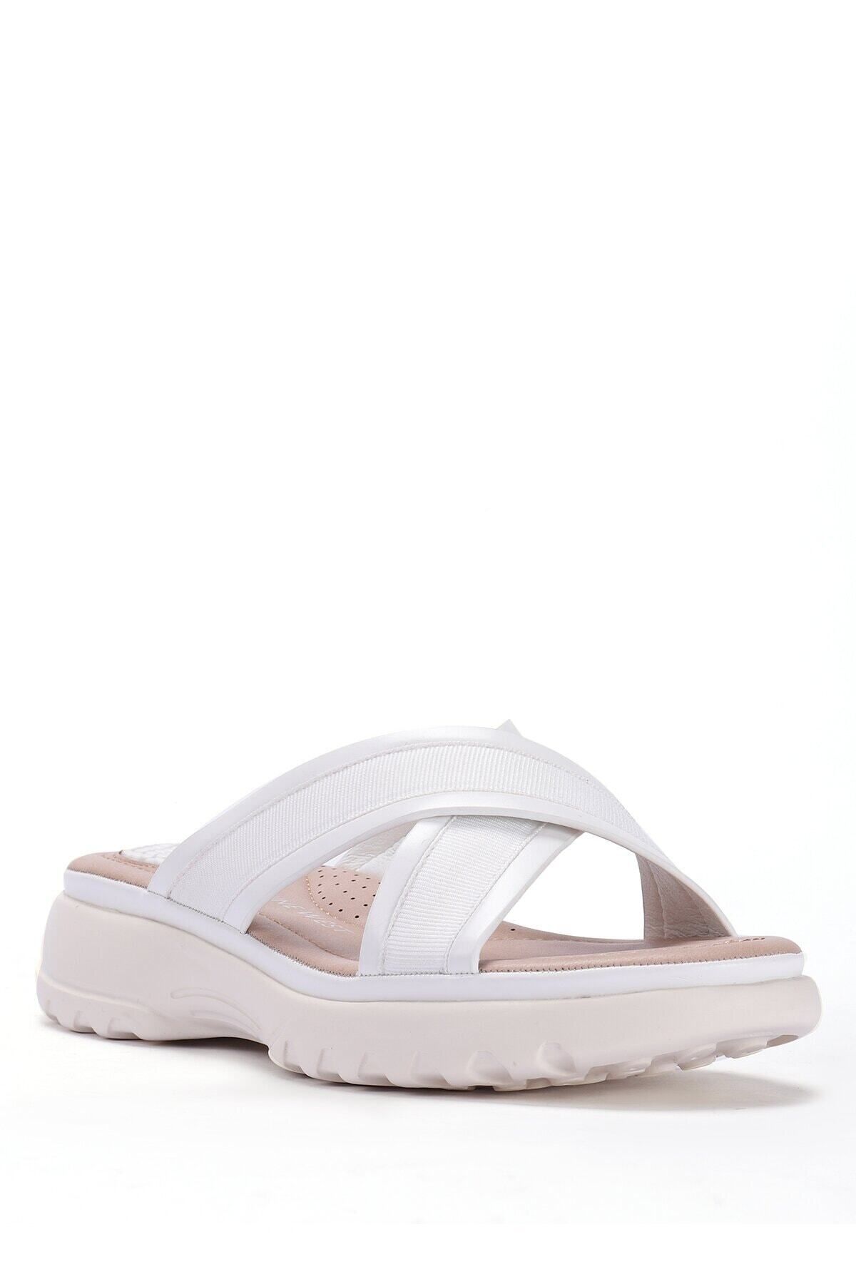 Nine West Calyxa Beyaz Kadın Terlik