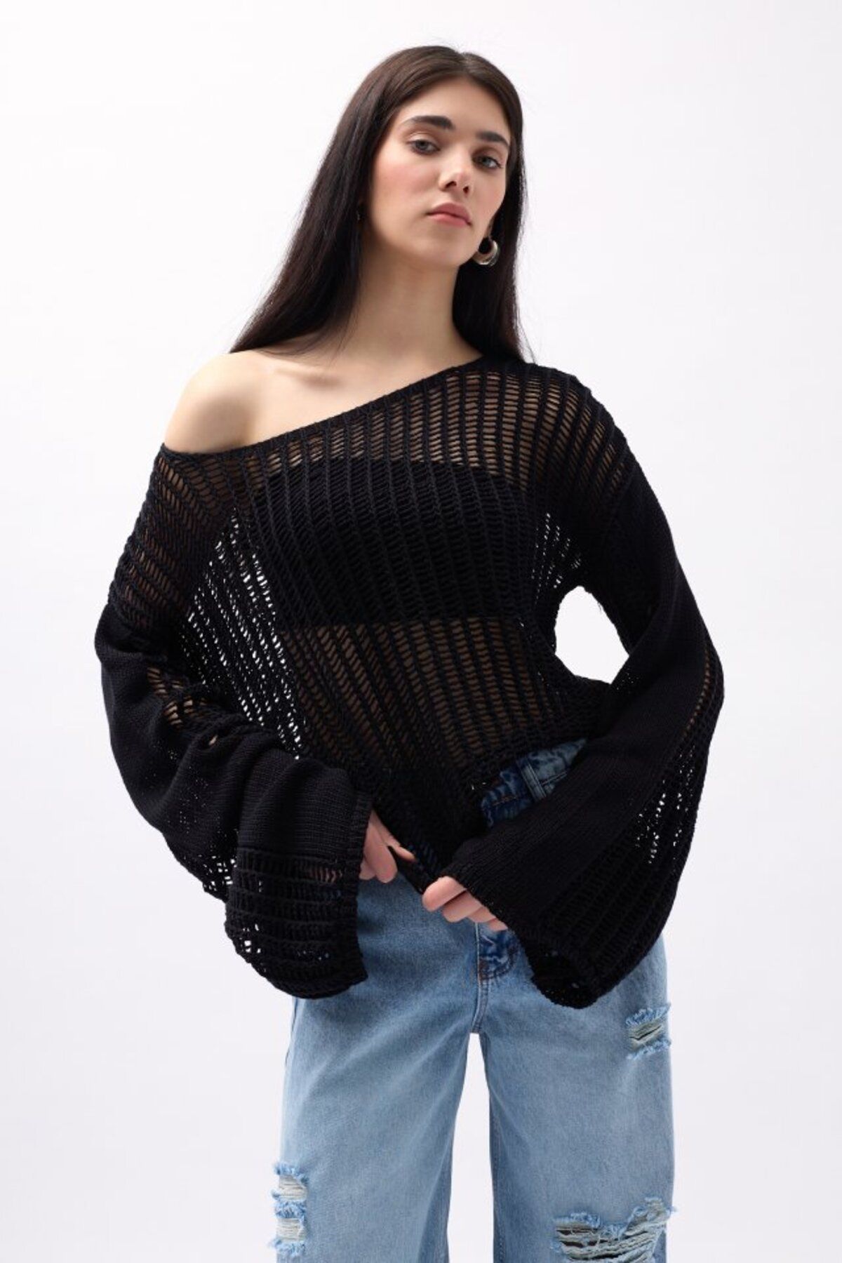 ARUZ MODA Kayık Yaka Ajurlu Bluz