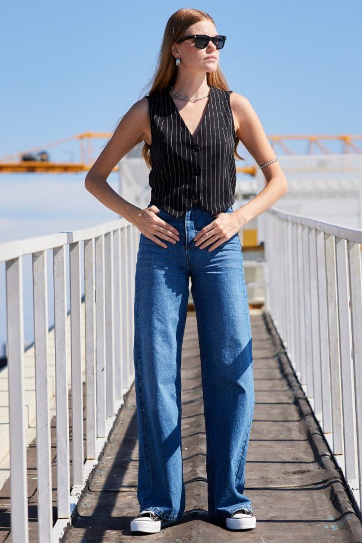 ARUZ MODA 6794 Çizgili Dokuma Yelek - Siyah