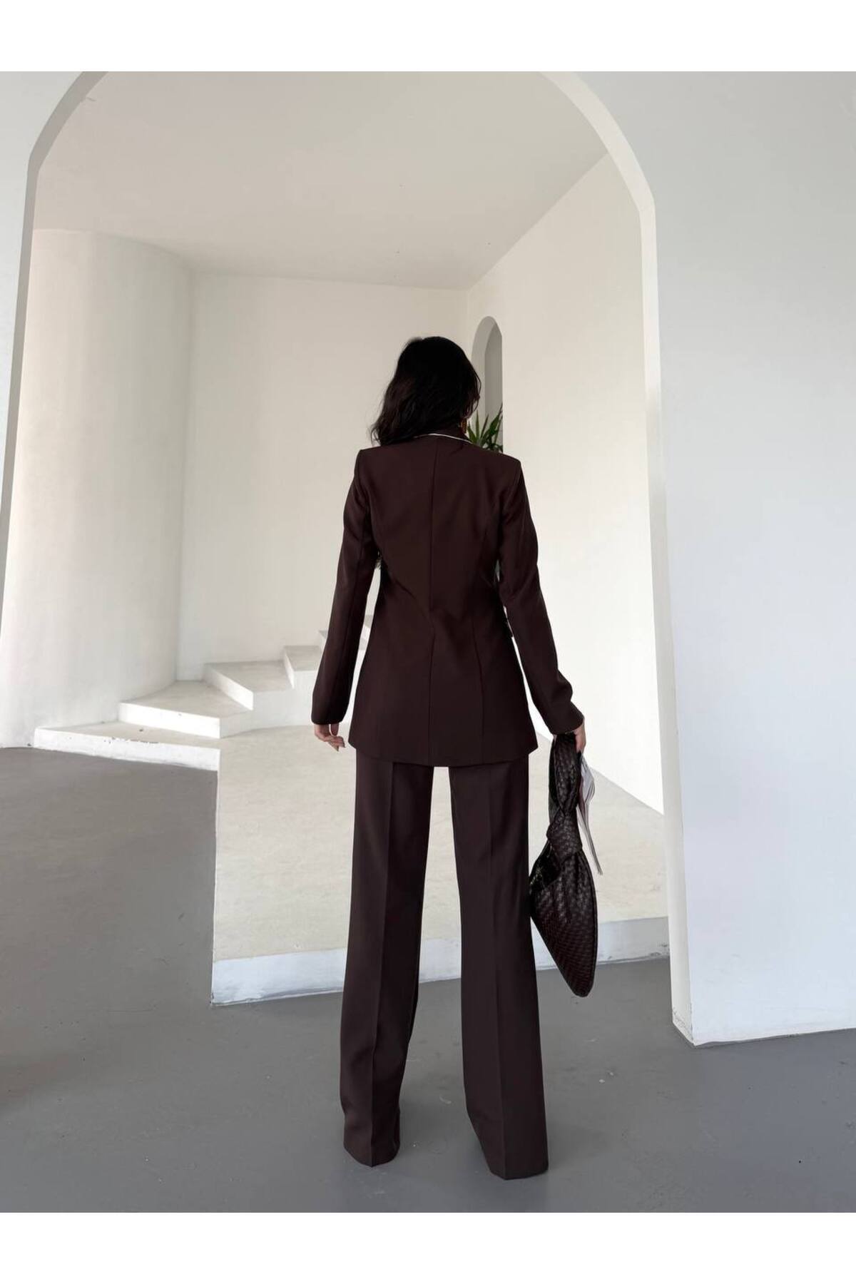 NILOO-Women's Brown White Striped Suit 3