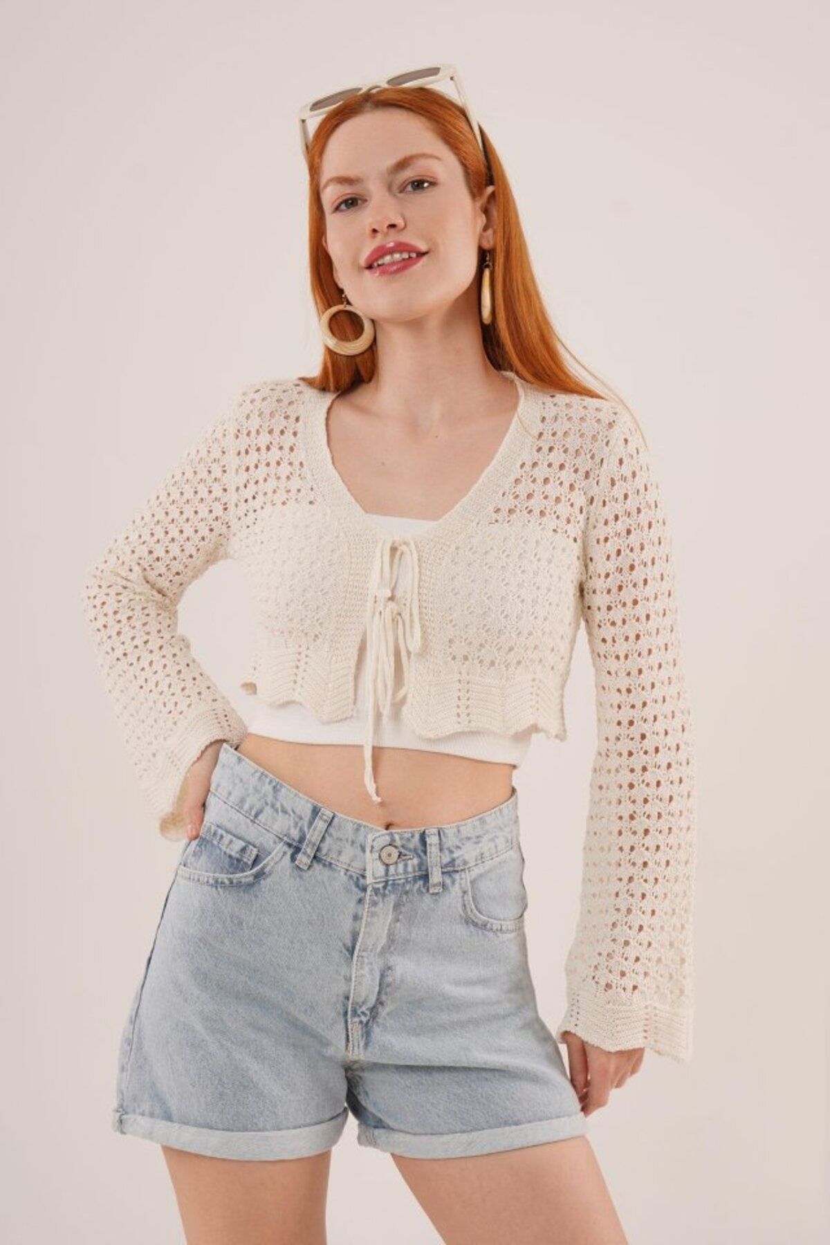 ARUZ MODA Ön Bağlamalı Ajurlu Crop Krem Hırka