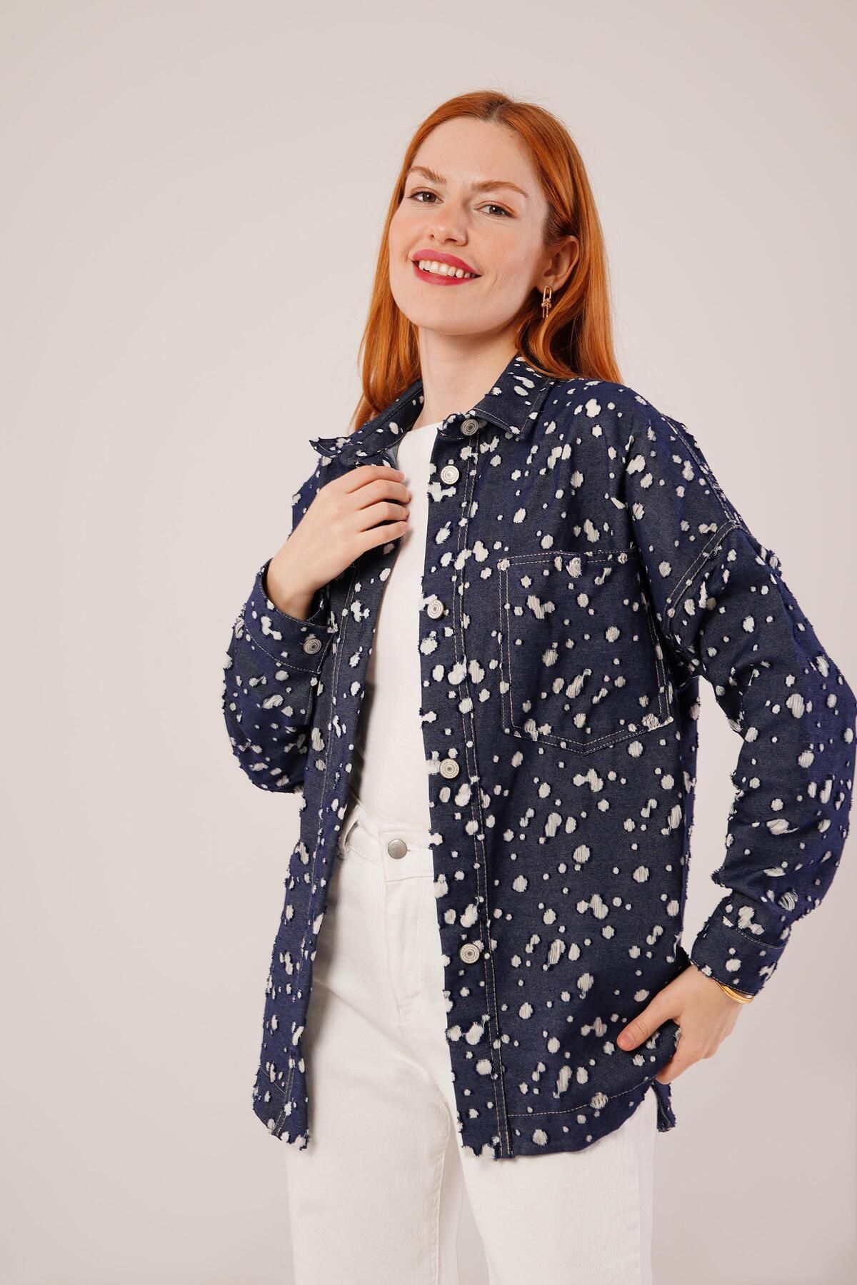 ARUZ MODA Eskitme Görünümlü Denim Mavi Gömlek