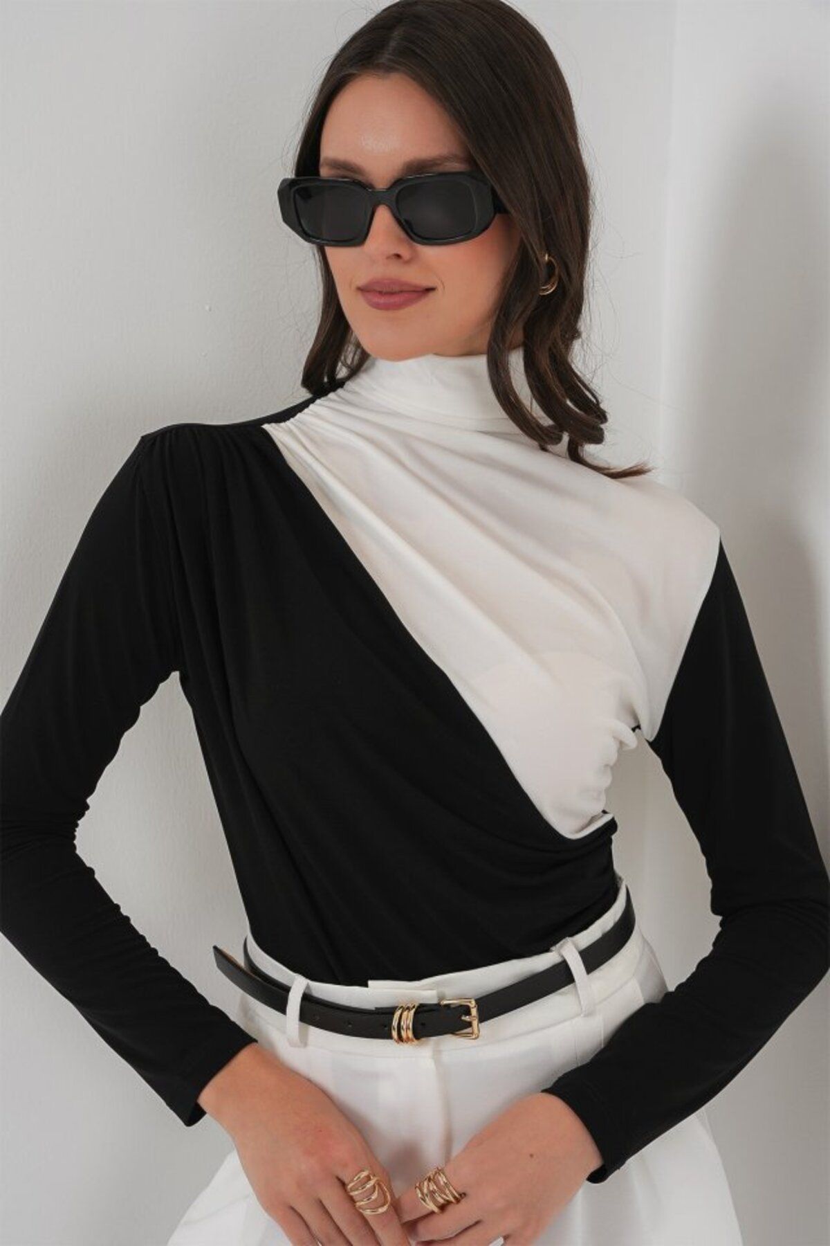 ARUZ MODA 940 Büzgü Detaylı Sandy Bluz - Siyah