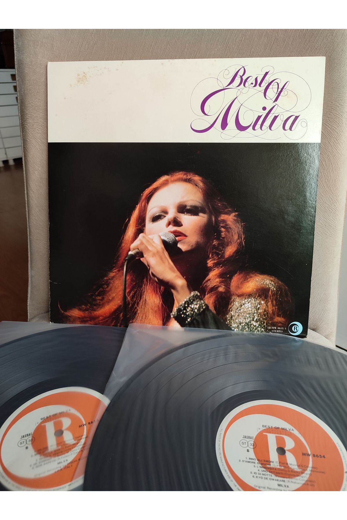 Plakperest MILVA - The Best of Milva - 1977 Japonya Basım Double LP Plak ( Bella Ciao bu albümde ) 2.EL