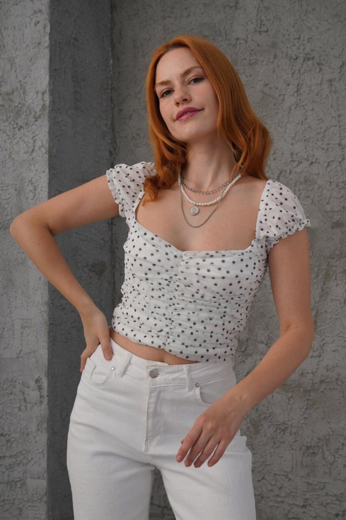 ARUZ MODA Puantiyeli Belden Oturtmalı Tül Beyaz Bluz