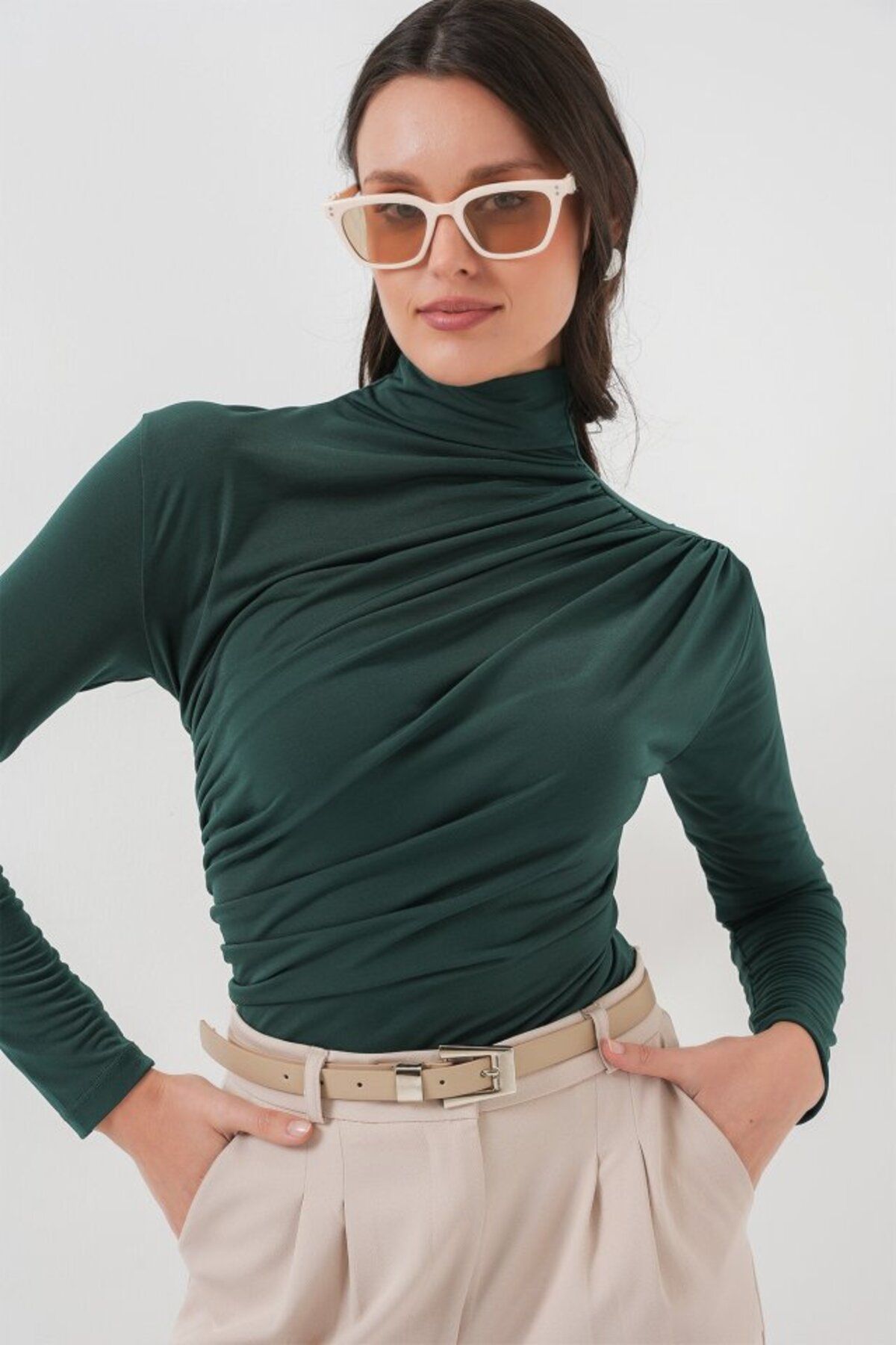 ARUZ MODA 925 Büzgü Detaylı Sandy Bluz - Zümrüt Yeşili
