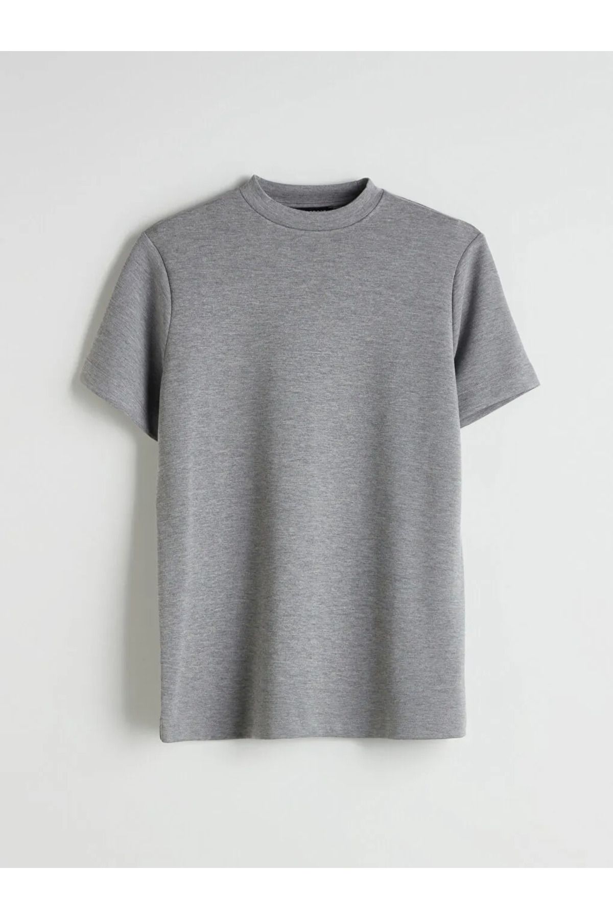 LC Waikiki LCW Modest Gri Dik Yaka Kadın Tişört