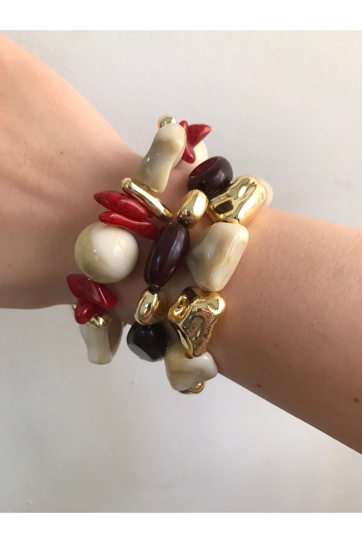 shop RENKLİ TAŞLI LASTİKLİ BİLEKLİK GOLD KIRMIZI BEYAZ BORDO RENKLİ KOPMAZ ÜÇLÜ
