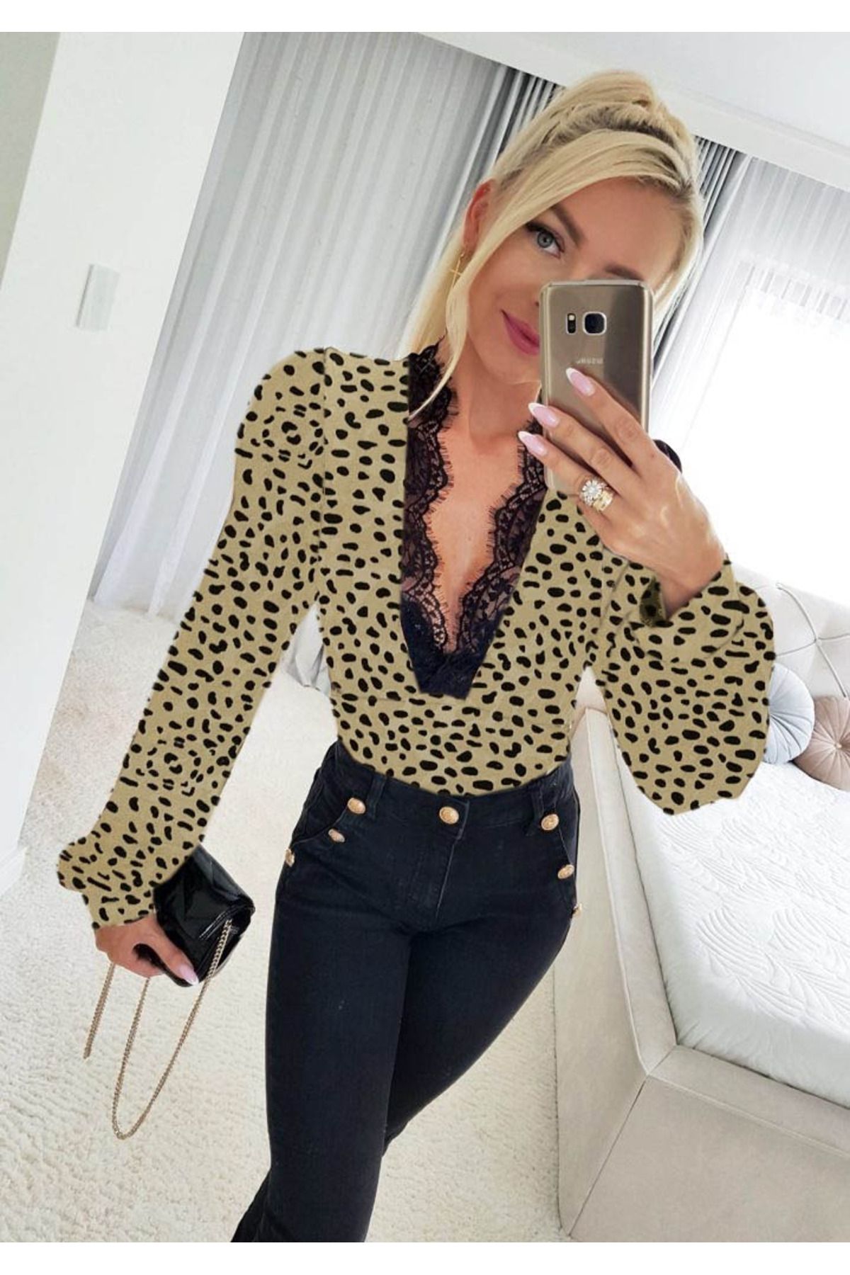 ARUZ MODA Kadın Uzun Kollu önden Derin Dantel Yaka Leopar Desenli Dalgıç Bluz