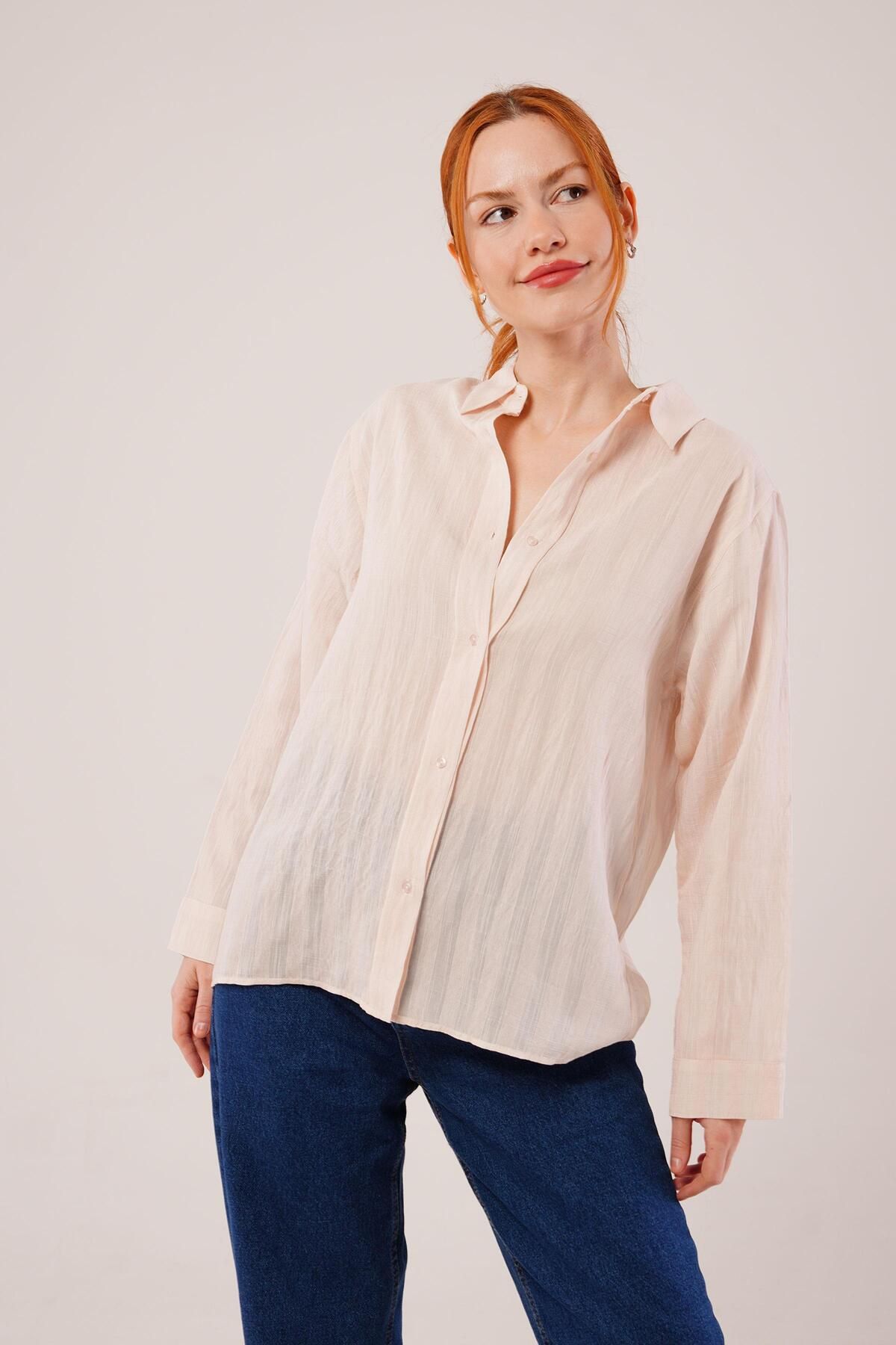 ARUZ MODA Düğmeli Ve Çizgi Detaylı Krem Gömlek