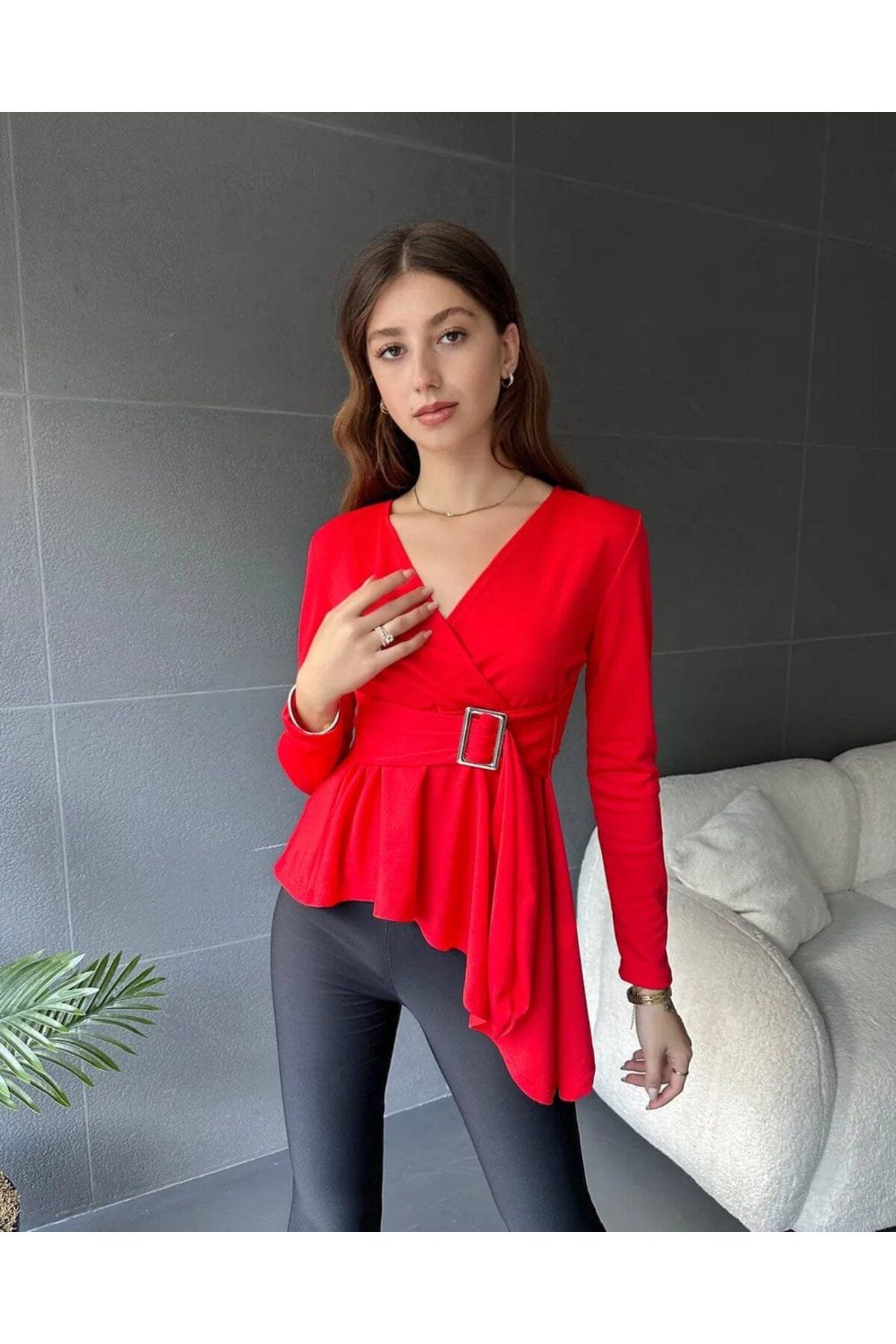 ARUZ MODA Kadın Kruvaze Yaka Kemer Detay Asimetrik Kesim Bluz