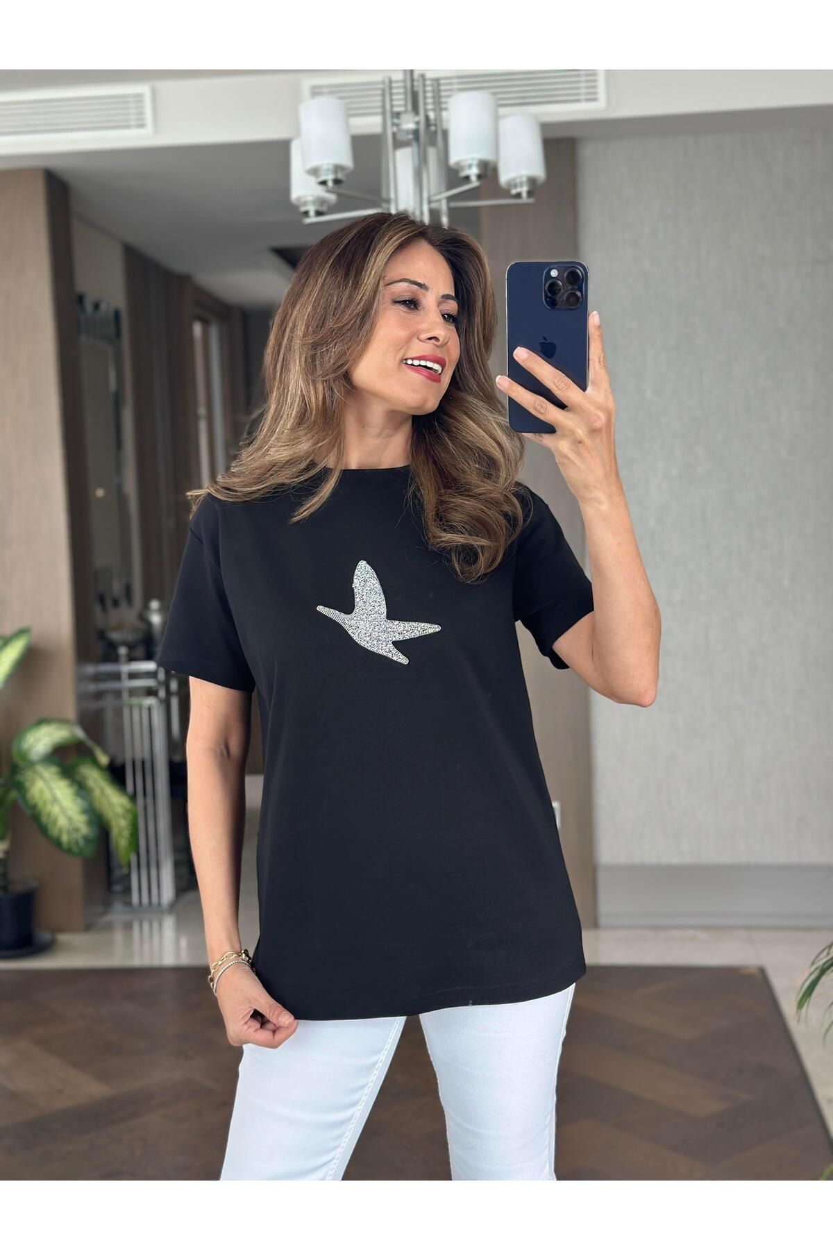 Forlady4 Siyah Kuş Taşlı Bisiklet Yaka Kısa Kol Kadın T-Shirt