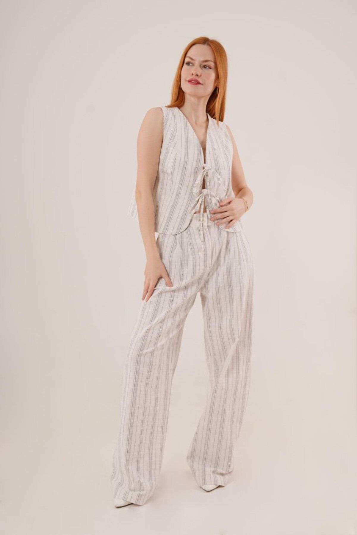 ARUZ MODA Ön Bağlama Detaylı Yelek Ve Pantolon Siyah Çizgili İkili Takım