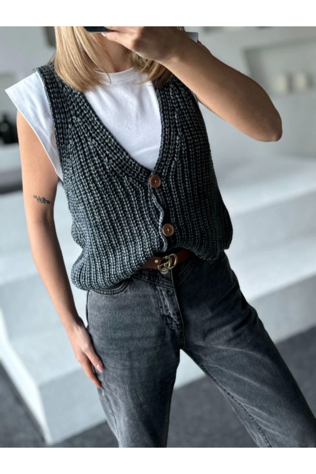 ARUZ MODA Triko Kolsuz Düğmeli Yelek - Siyah