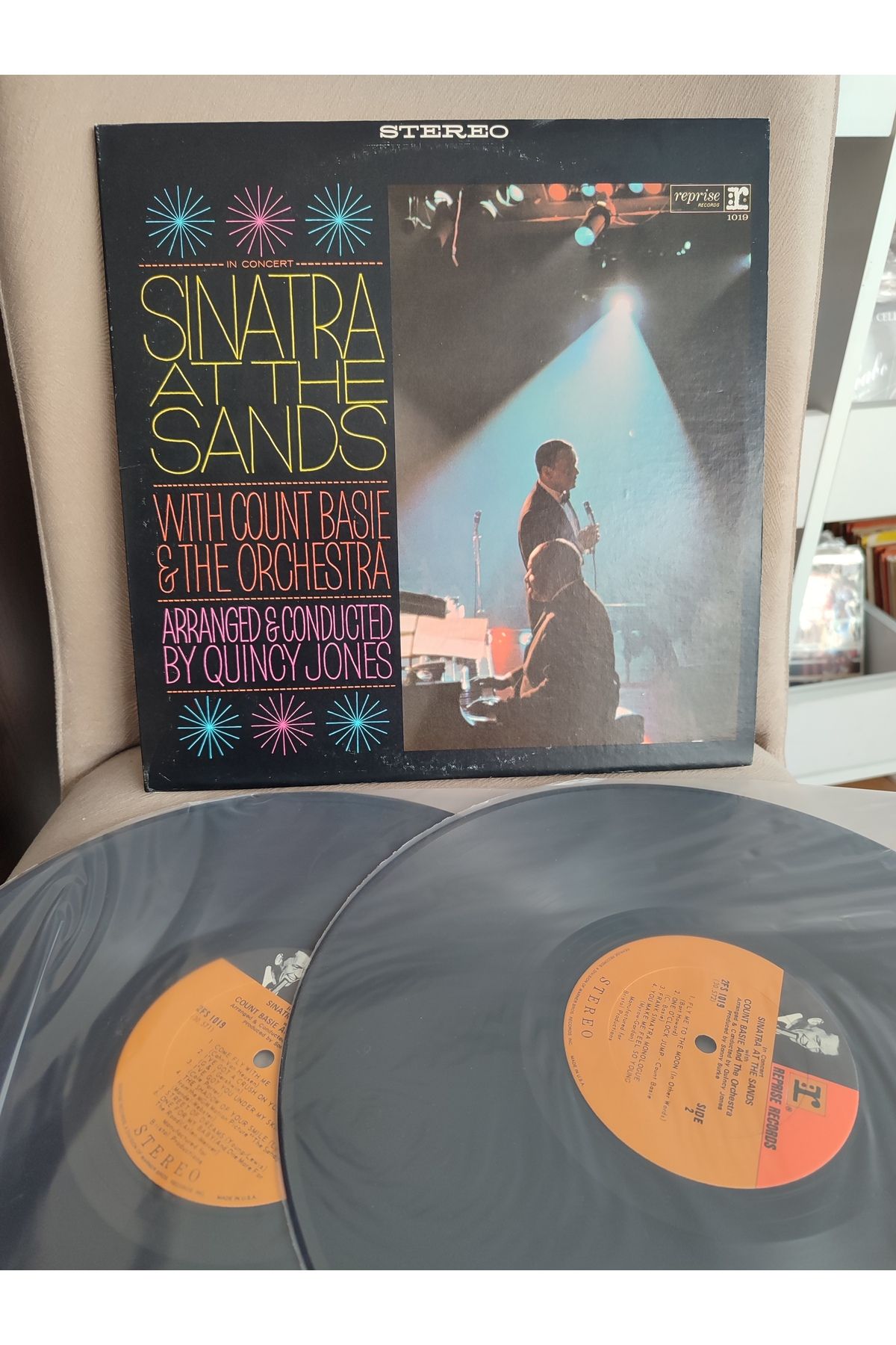 Plakperest FRANK SINATRA At The Sands 1974 Japonya Basım 2xLP Plak Fly Me To The Moon bu Albüm