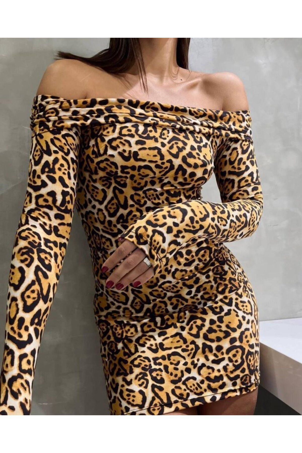 ARUZ MODA Kadın Madonna Mendil Yaka Leopar Desen Mini Elbise