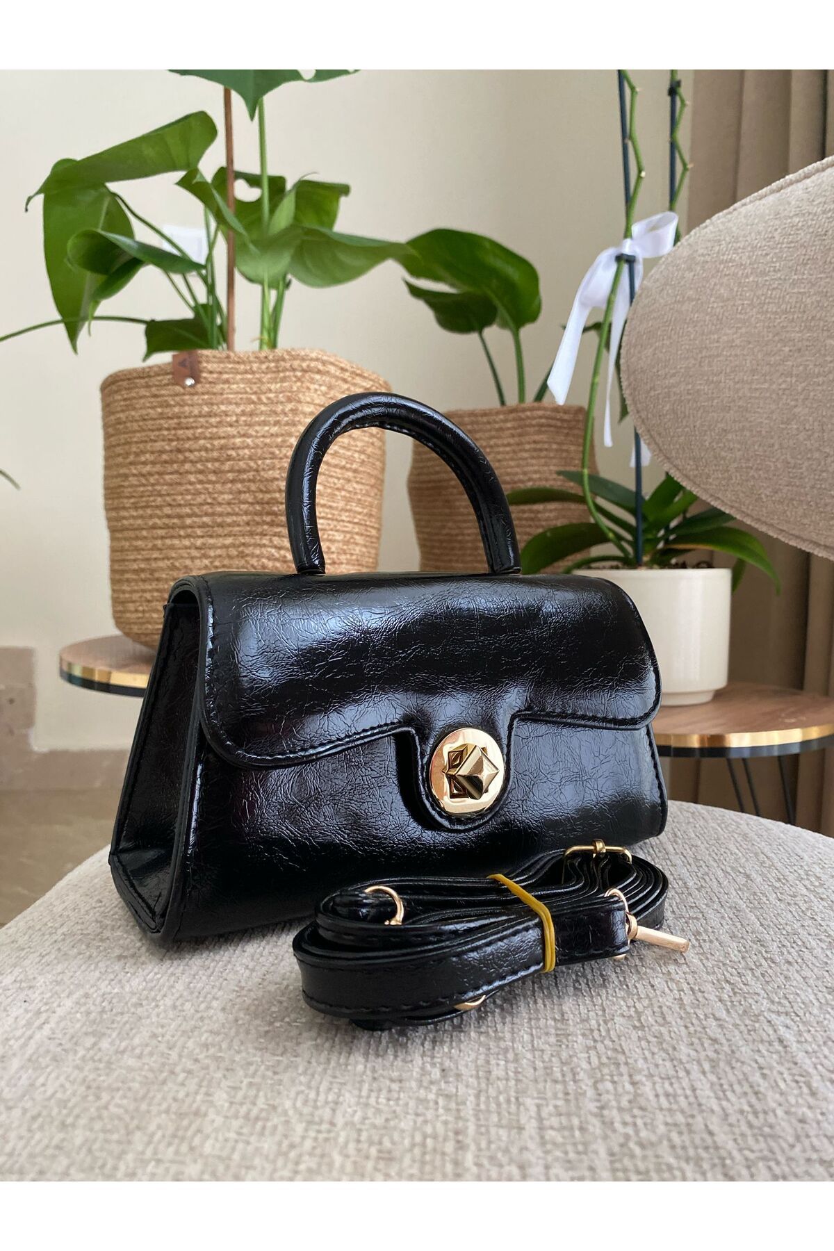 Z&M COLLECTION BAG SHOPPİNG Parlak Rugan Kadın El ve Omuz Çantası Yıldız Detaylı