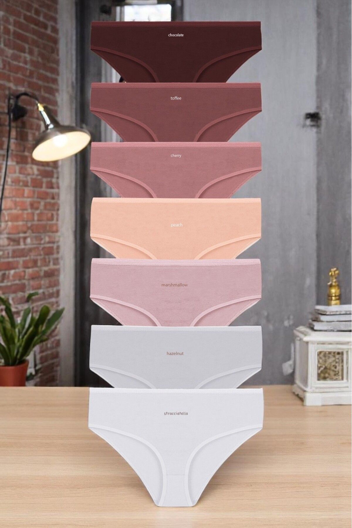 Balinese Kadın Karma Paket Konforlu Kullanım Soft Pamuklu Yüksek Bel Düz Renk Bato 7'li Külot