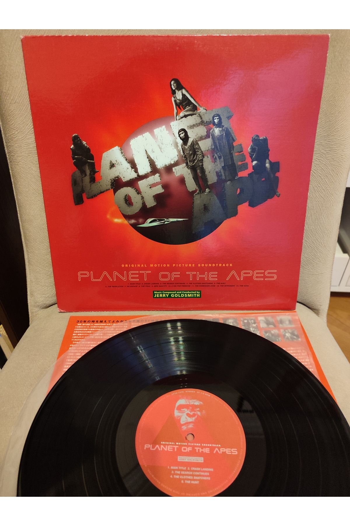 Plakperest MAYMUNLAR CEHENNEMİ / Planet Of The Apes - Soundtrack - 1997 Japonya Basım Nadir Plak 2.el