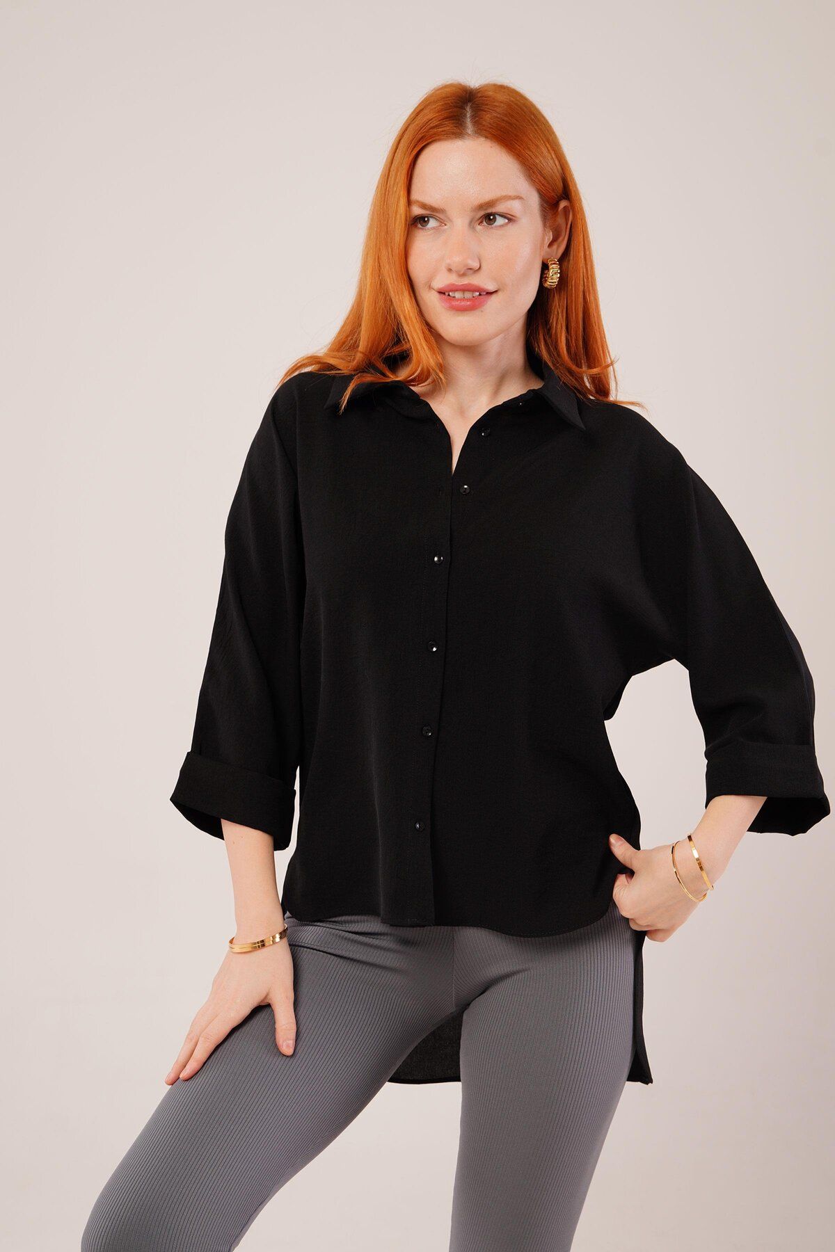 ARUZ MODA Kol Katlama Detaylı Siyah Gömlek