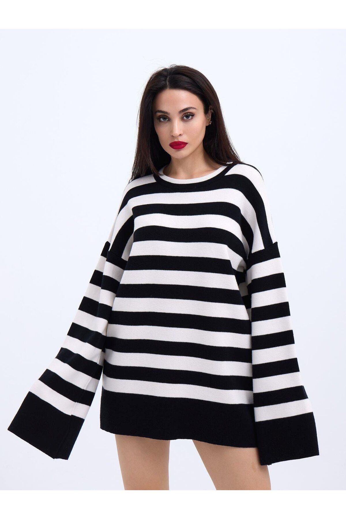 ARUZ MODA 42291 TRİKO ÇİZGİLİ SALAŞ KAZAK-SİYAH-EKRU