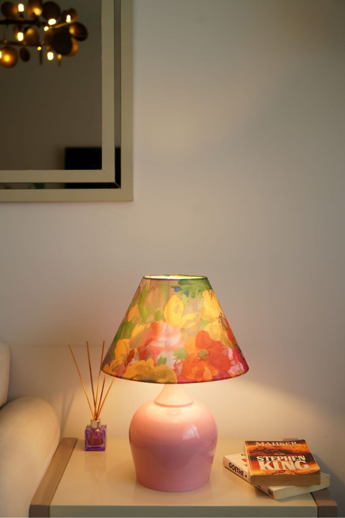 retro home design Pembe Ayaklı Çok Renkli Çiçek Baskılı Masa Lambası Abajur 1 Adet Salon Yatak Odası