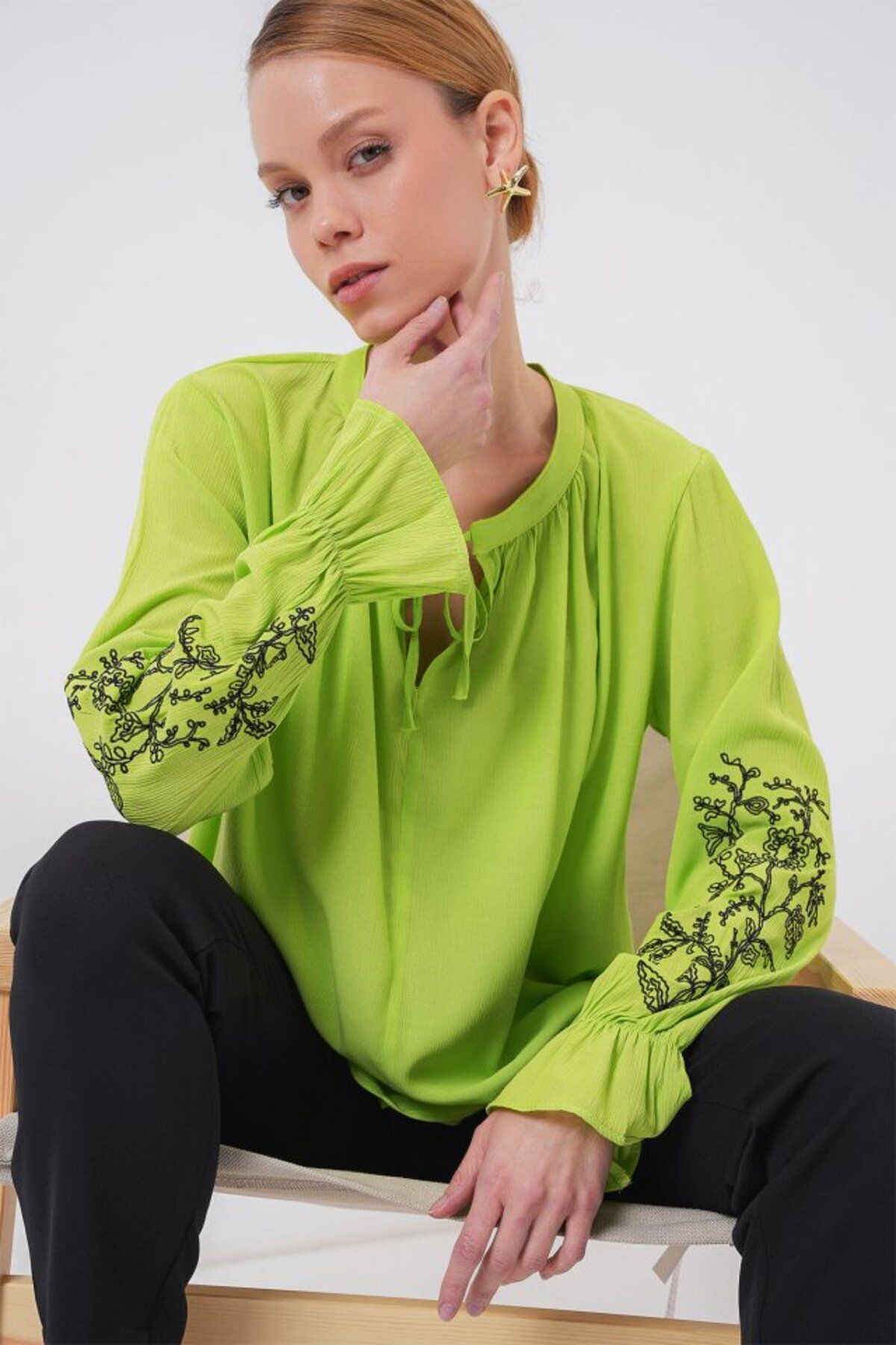 ARUZ MODA Nakışlı Örme Bluz 941 - E.Yeşil