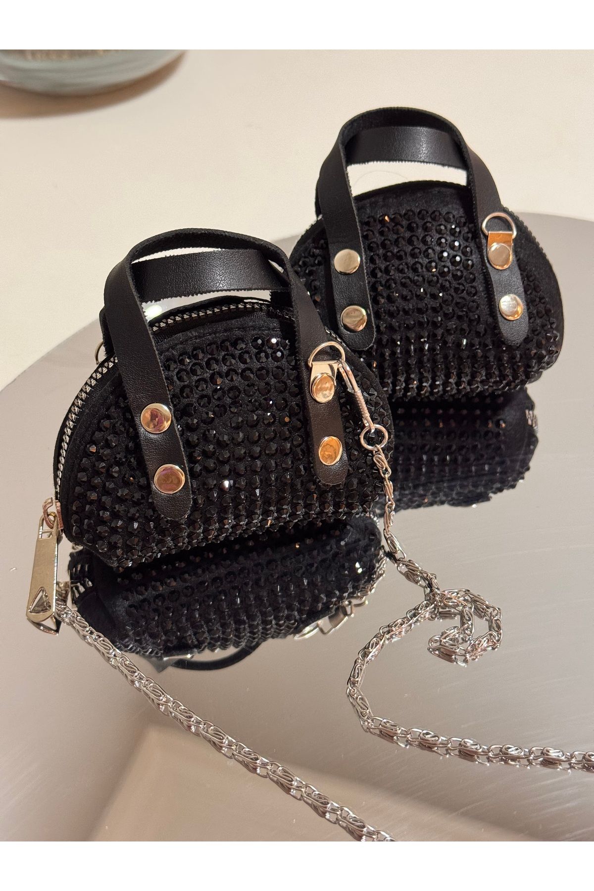CemreBoutique MİNİBAG Taşlı Zincir Detaylı Mini Çanta 10*7 cm ölçülerinde