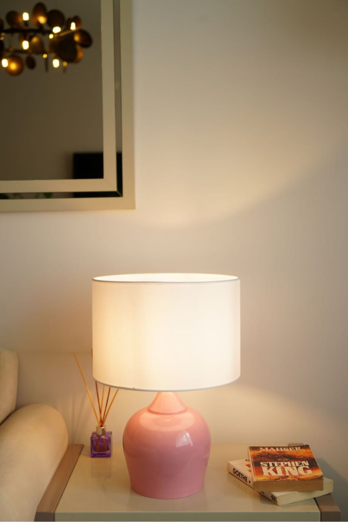 retro home design Pembe Ayaklı Silindir Beyaz Kumaşlı Masa Lambası Abajur 1 Adet Salon Yatak Odası