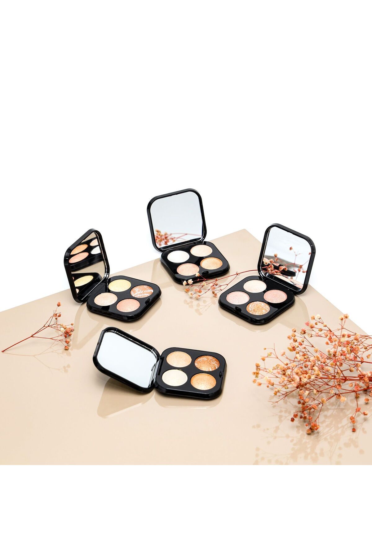 Qulaccia Professional Make-up -Aynalı 4'lü Highlighter Paleti - Aydınlatıcı & Hıghlıghter
