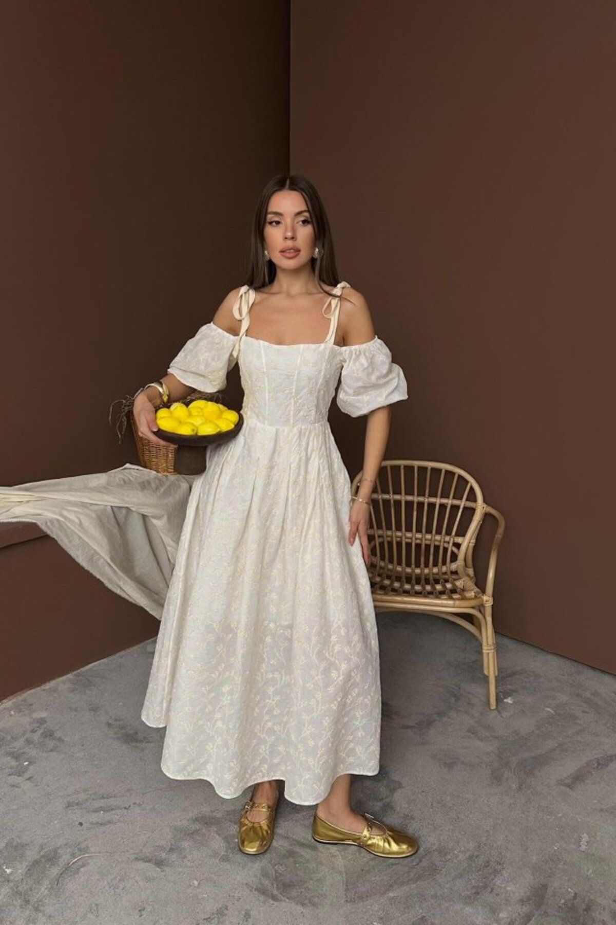 ARUZ MODA Bej Omuzu Bağcıklı Balon Kollu Brode Elbise