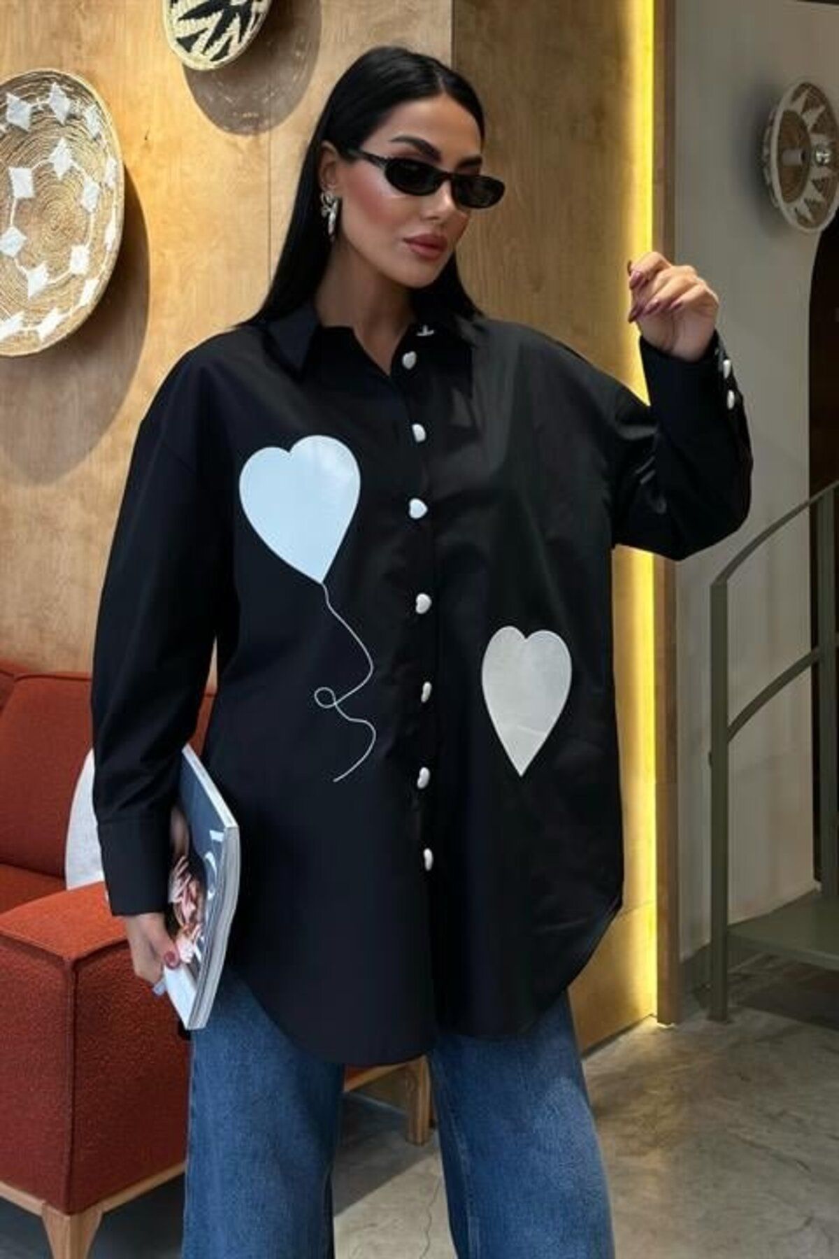 ARUZ MODA Kalp Nakışlı Ve Düğme Detaylı Oversize Gömlek 3430