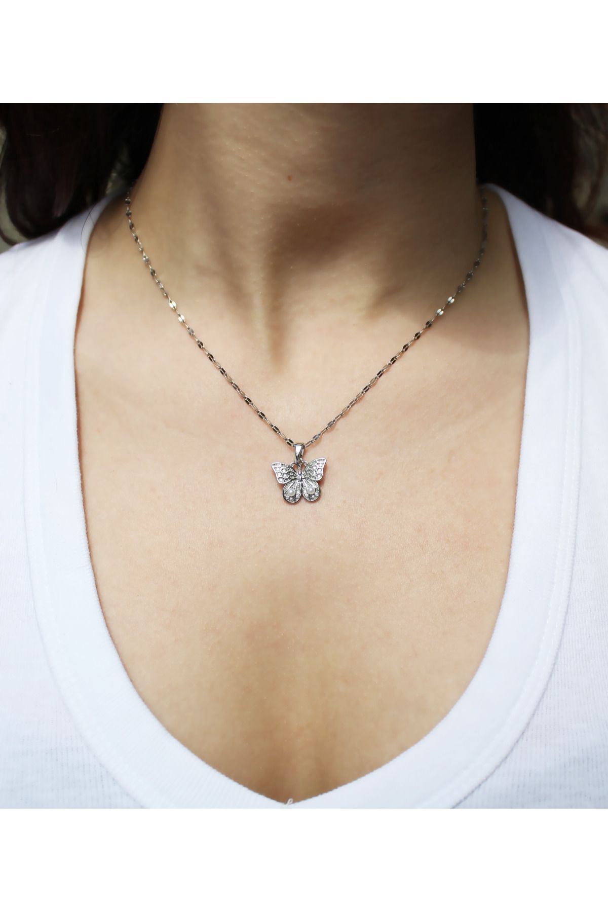 shop Boncuk Detaylı Kelebek Kolye