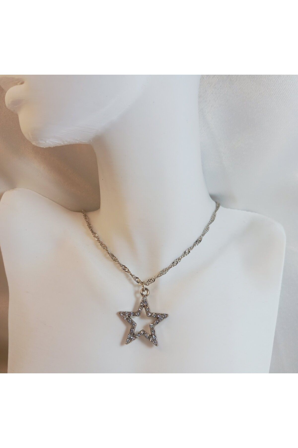 Crystal Atelier Gümüş Rodyumlu Kaplama Zirkon Taşlı Yıldız Kolye-Özel Seri Zirkon Taşlı İçi Boş Gümüş Yıldız Kolye
