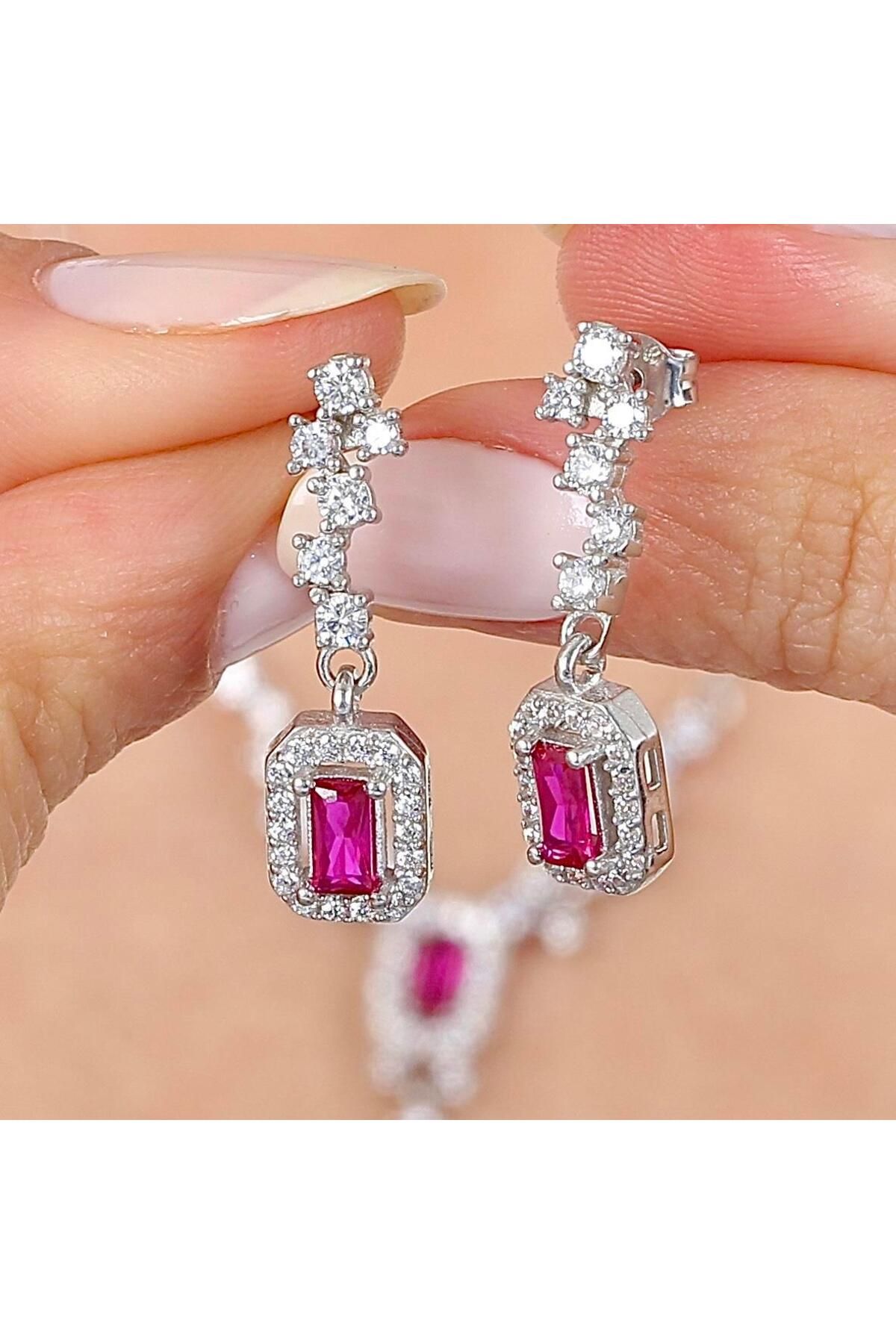 Merihly Pırlanta Montür Işıltılı Emerald Sentetik Gümüş Küpe