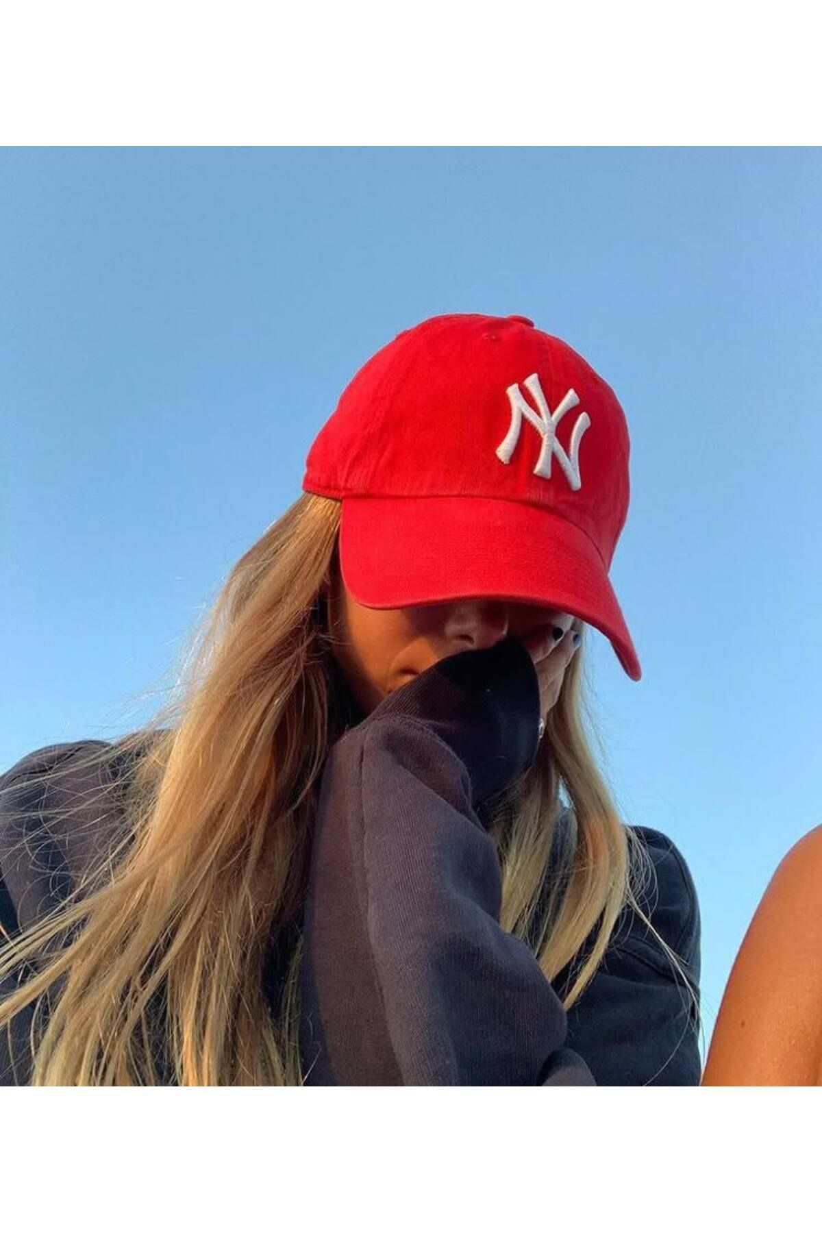 Moda Days Unisex Kırmızı Renk Beyaz Nakış NY Nakışlı Beyboz Şapka